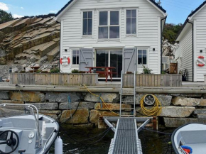 Holiday home Urangsvåg II
